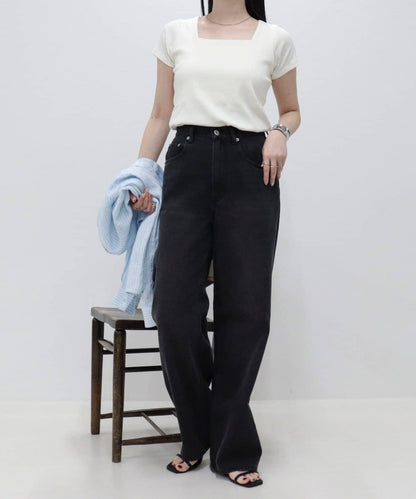 淺色直筒 BASIC STRAIGHT LIGHT DENIM 牛仔褲