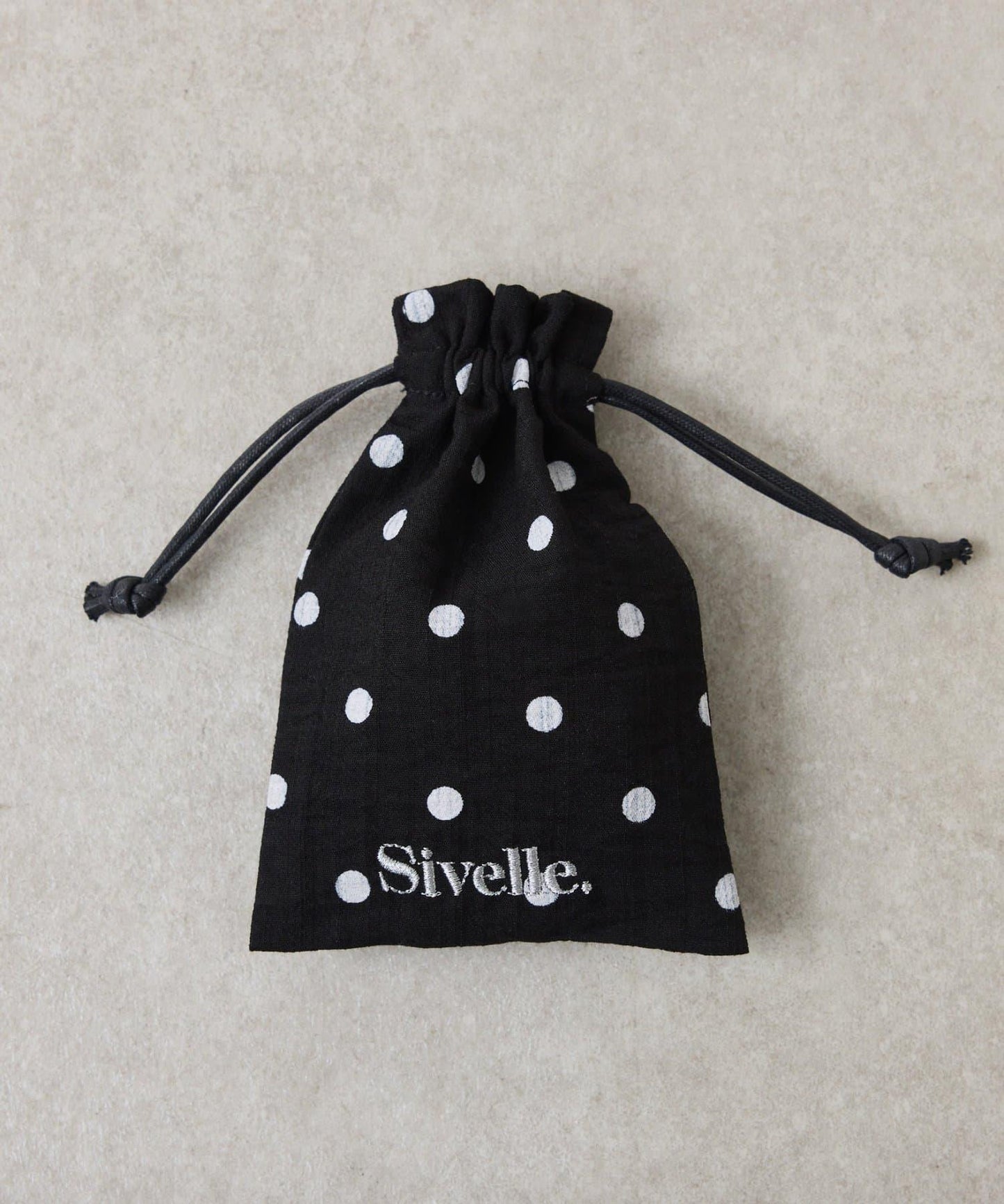 Sivelle. Silver925 橡膠手鍊