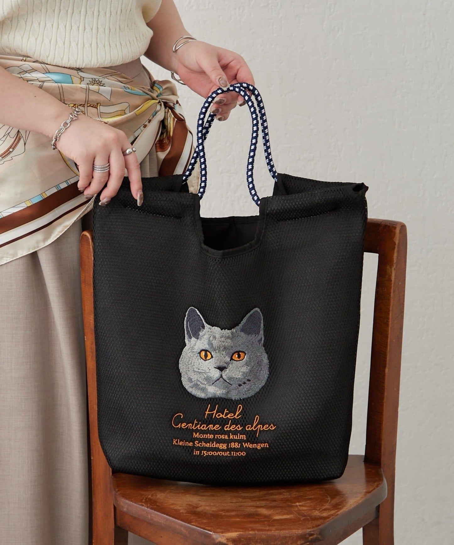 網眼動物刺繡編繩托特包