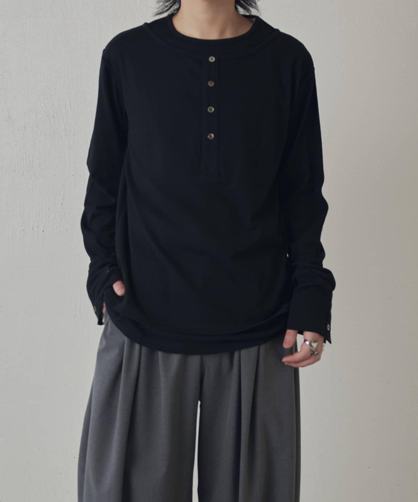 疊搭亨利領長袖T恤