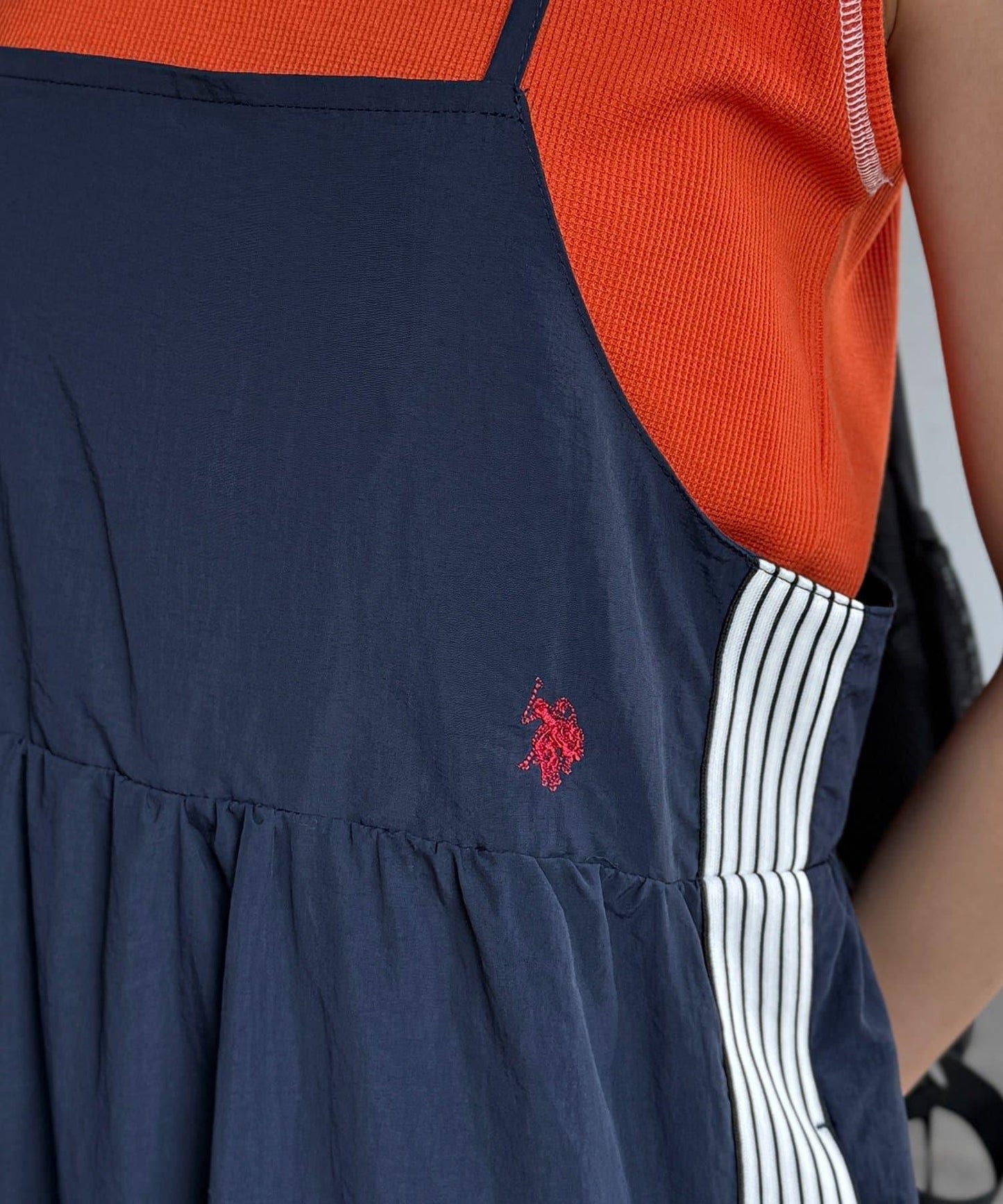 U.S. POLO ASSN 尼龍層疊吊帶連衣裙