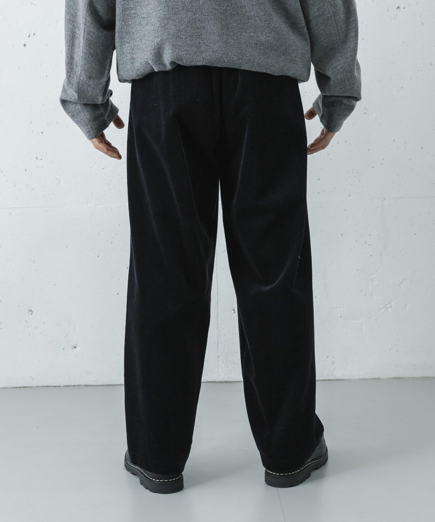 燈芯絨面料 褲子 O.COTTON WALE CORDUROY TR