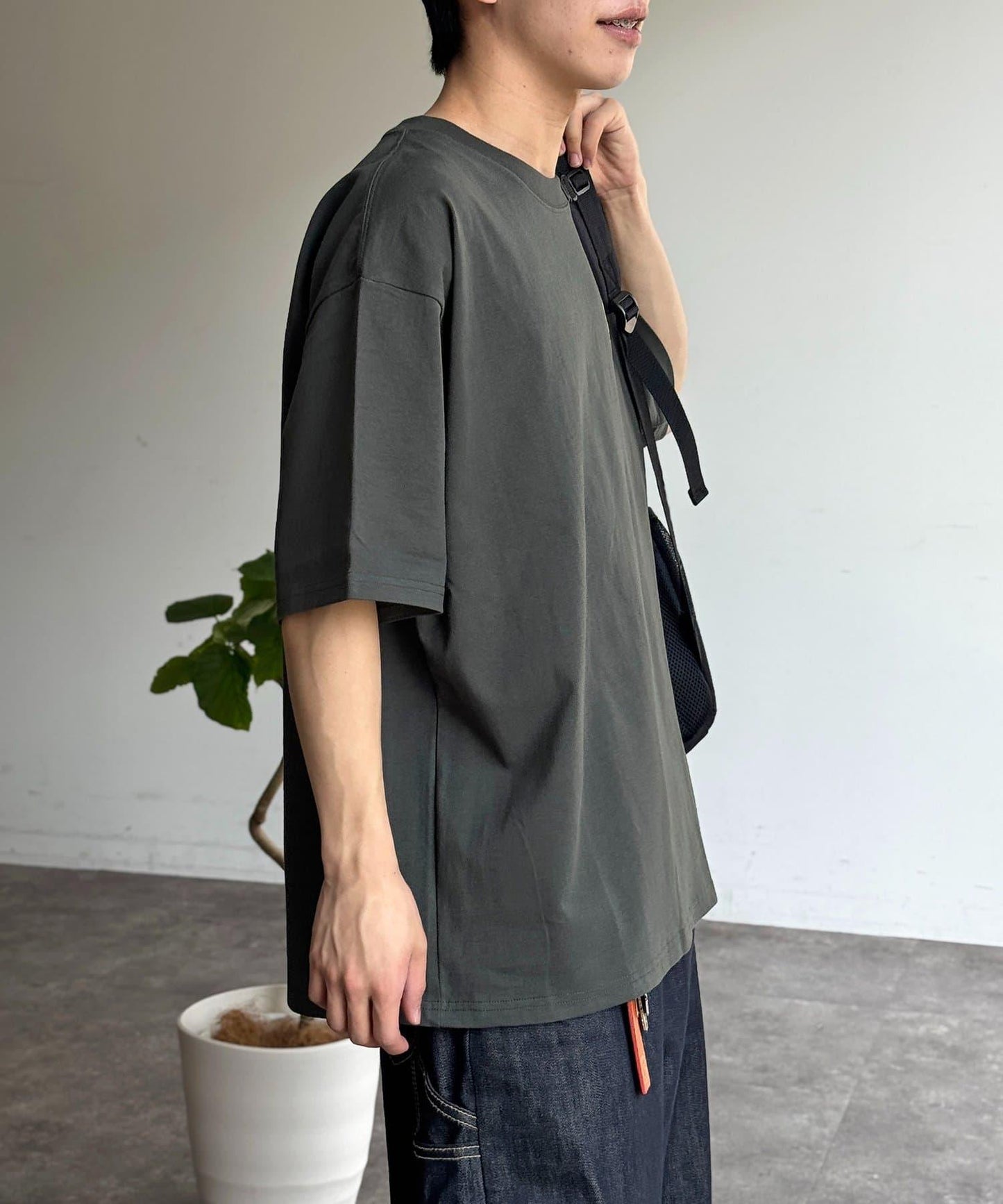 多款背部刺繡T恤
