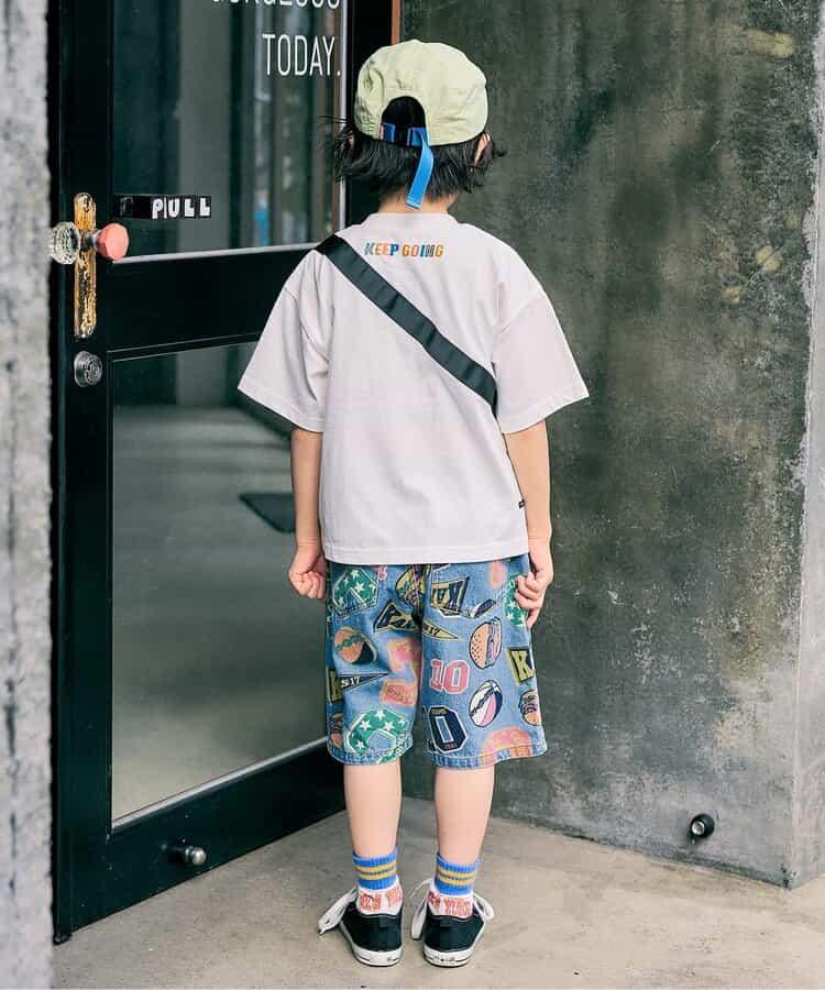 淺色闊腿六分丈牛仔褲
