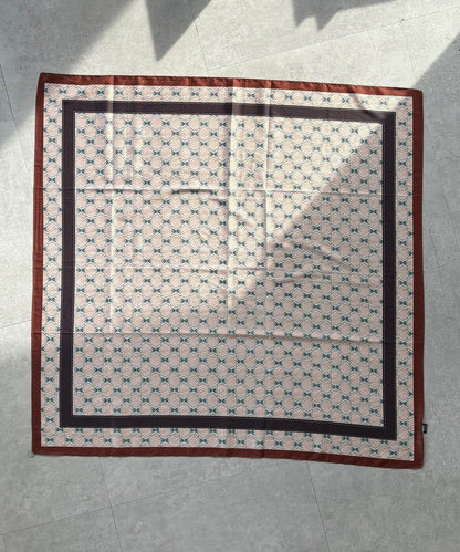 可雙面佩戴幾何圖案圍巾