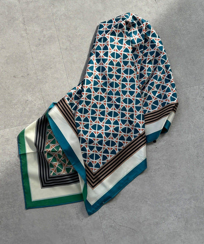 可雙面佩戴幾何圖案圍巾