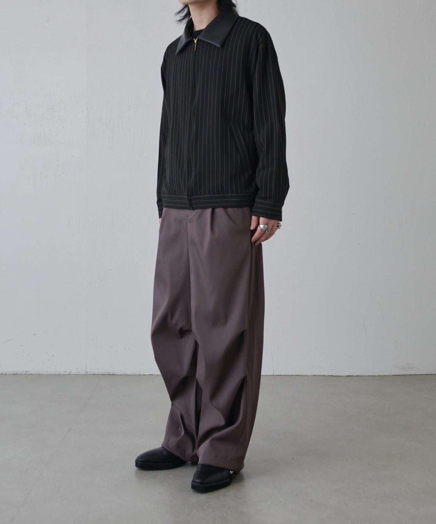 高捻面料 寬鬆設計 降落傘褲