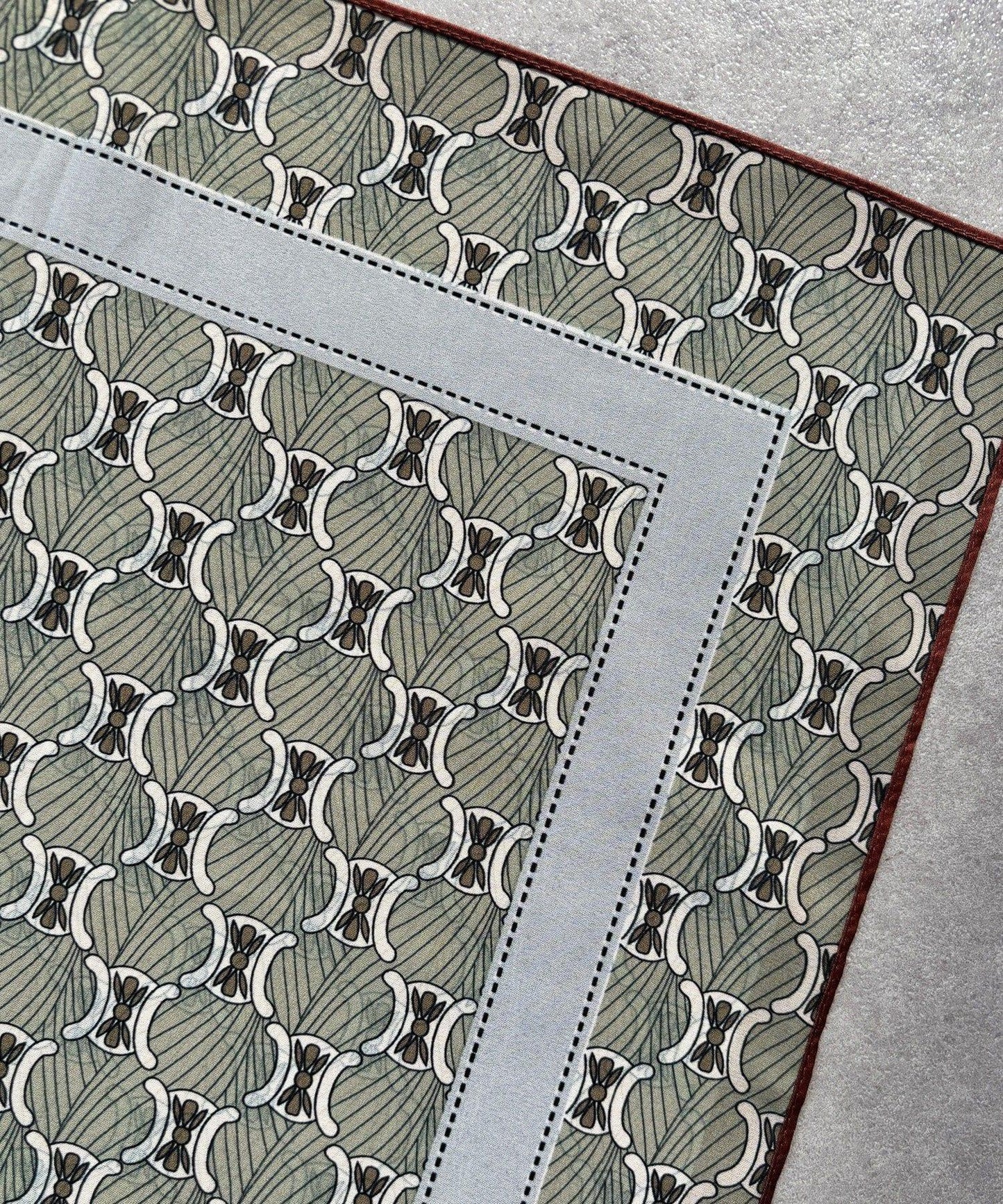 可雙面佩戴幾何圖案圍巾