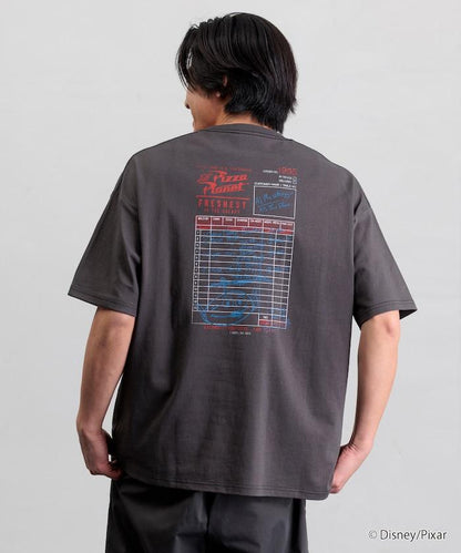 【TOY STORY/トイ・ストーリー】 別注 ビッグシルエット バックプリント クルーネックTシャツ/Pizza Planet 【限定展開】