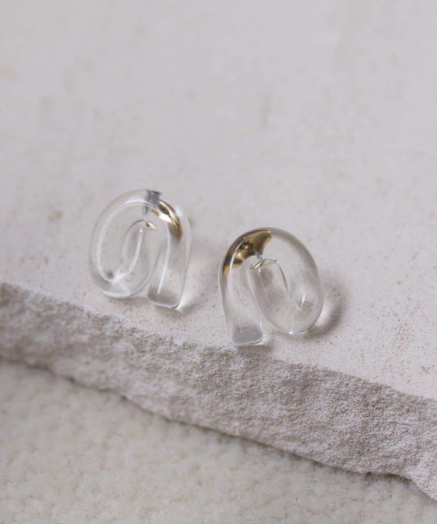 【ear PAPILLONNER】のんのん樹脂ピアス