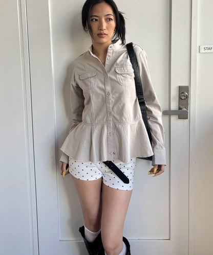 WHO'S WHO gallery 軍事風荷葉下襬女襯衫