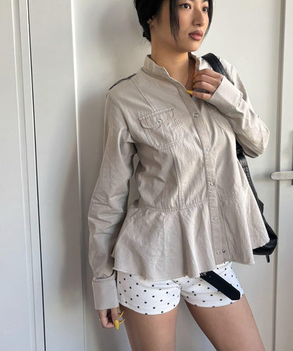 WHO'S WHO gallery 軍事風荷葉下襬女襯衫