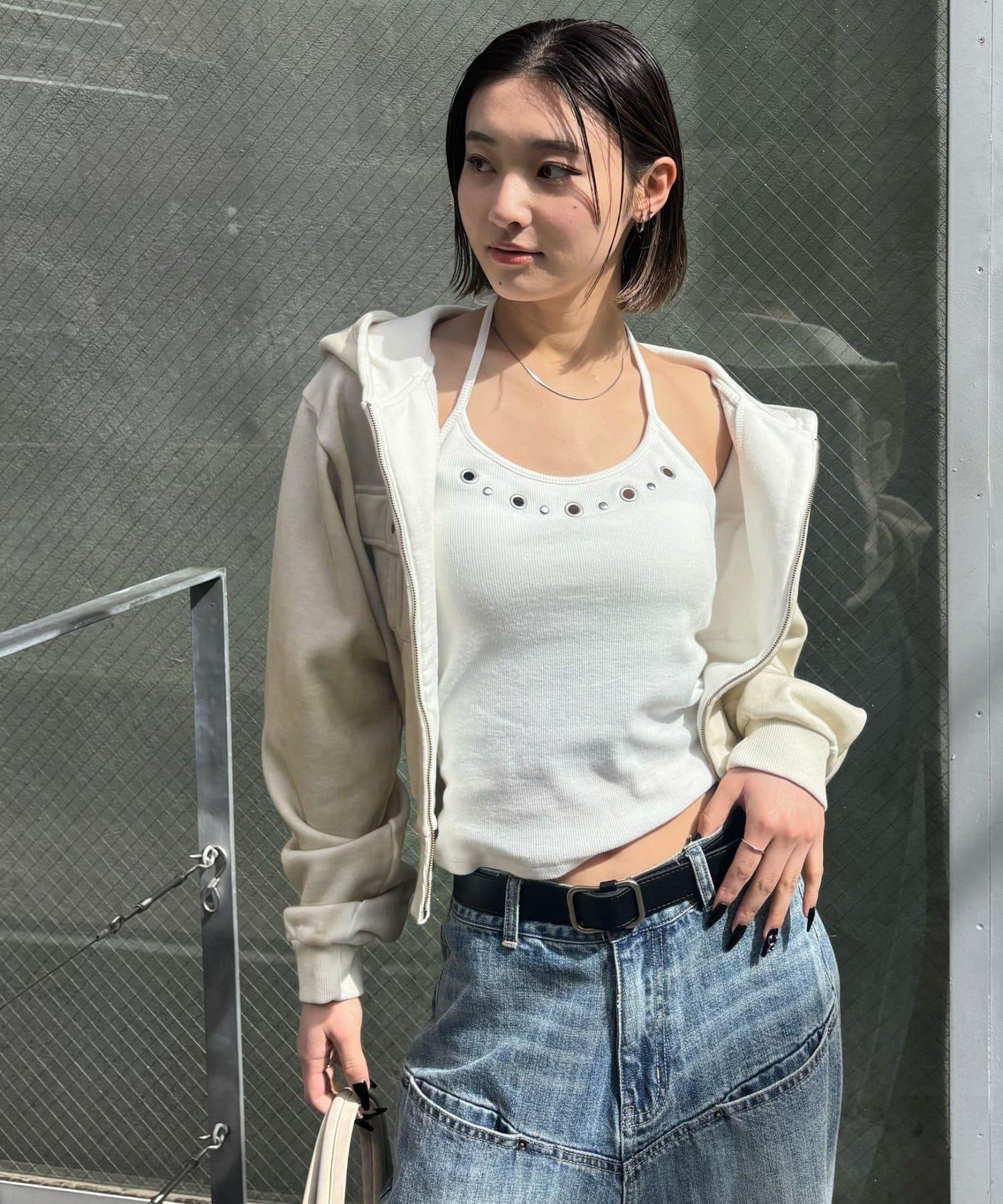 內置胸墊 鏤空掛脖吊帶背心