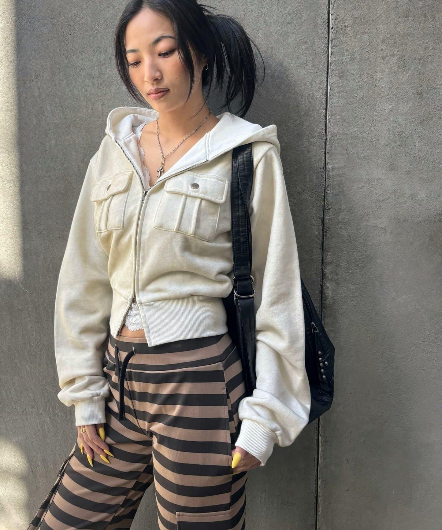 翻蓋短款拉鍊連帽衛衣
