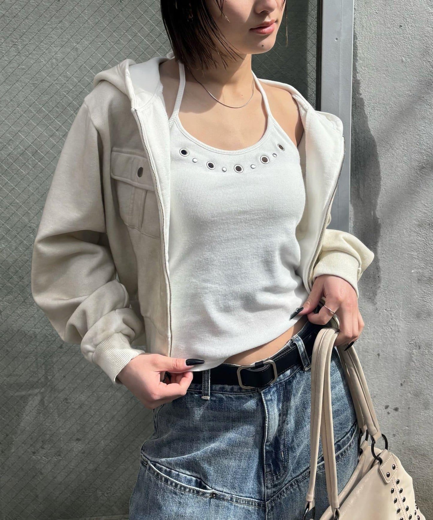 內置胸墊 鏤空掛脖吊帶背心
