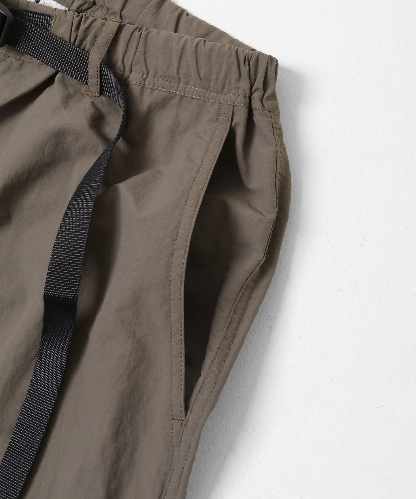 GRAMICCI NYLON PANELED 尼龍拼接戶外褲