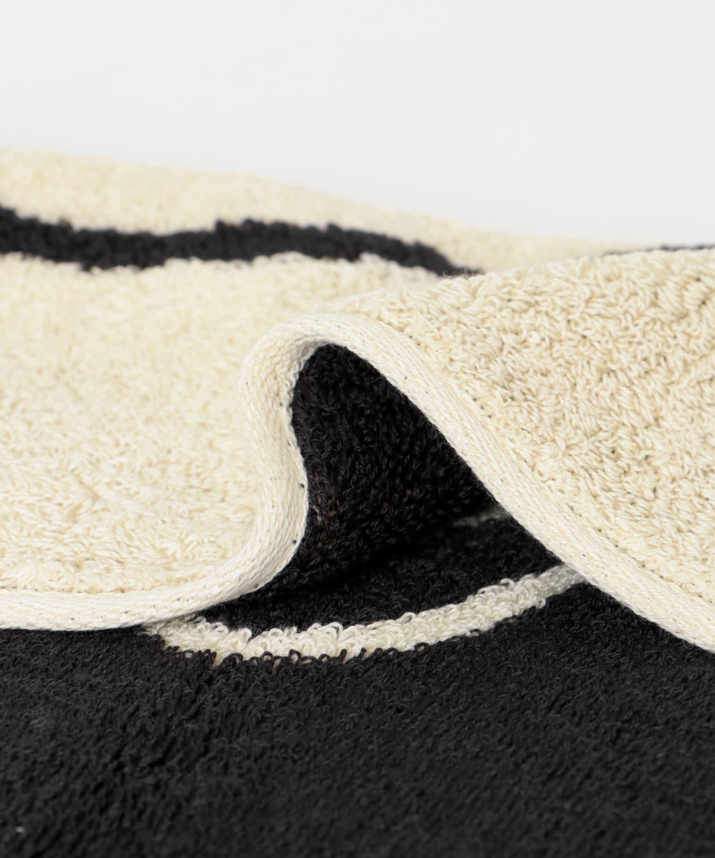 WARMGREYTAIL HANDTOWEL-HUGGY BEAR 擦手巾