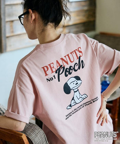 《PEANUTS》/《PEANUTS》（花生漫畫） POOCH T恤 大廓形 背部印花 圓領