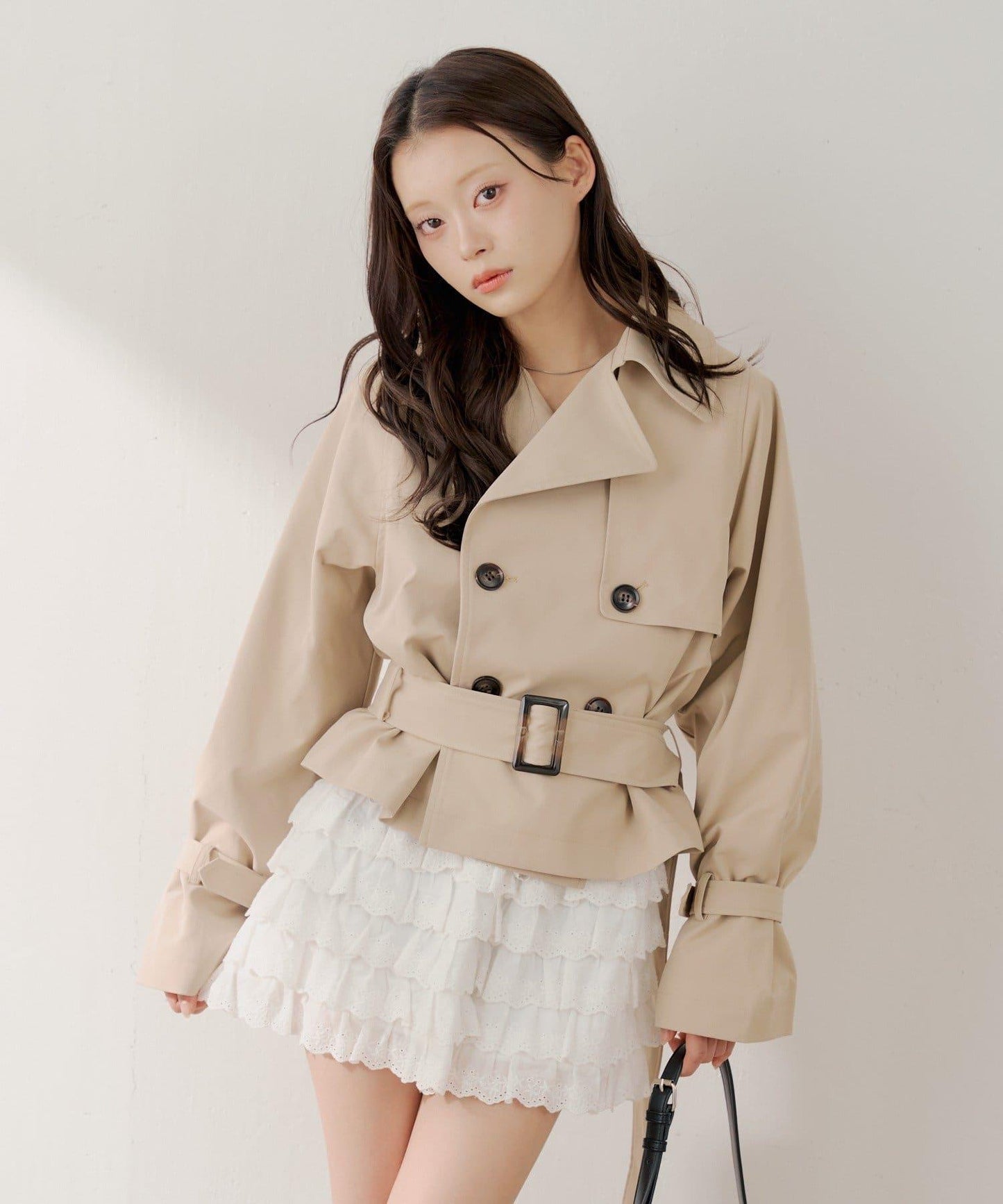 短款傘擺設計風衣