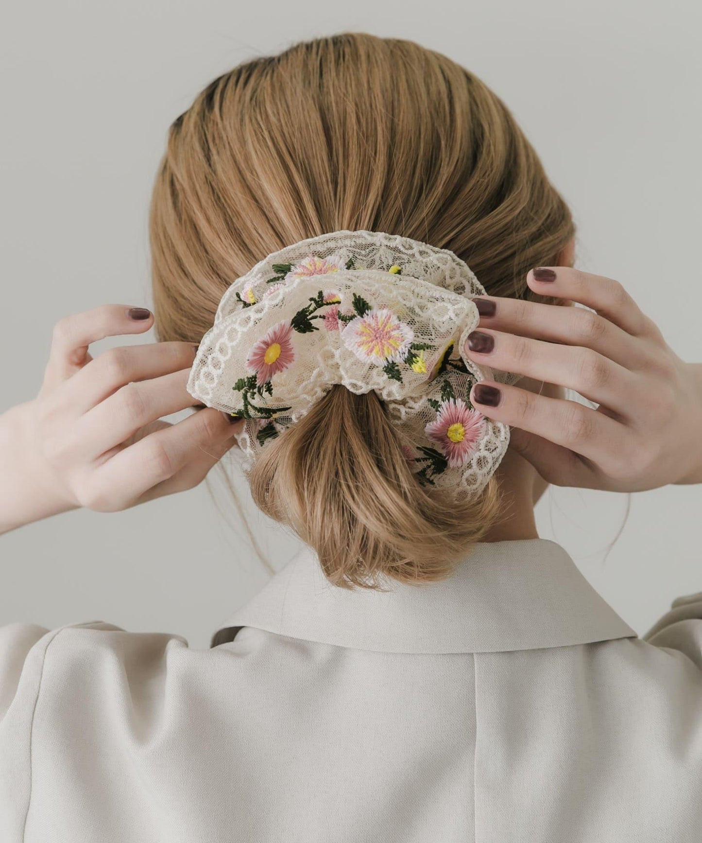 花朵刺繡蕾絲髮圈