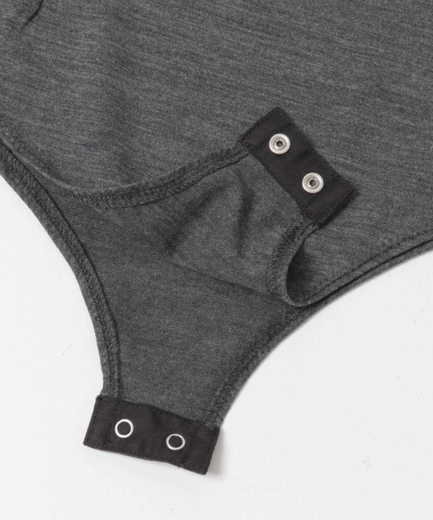 new basic WASHABLE WOOL CONTOUR TOP 上衣