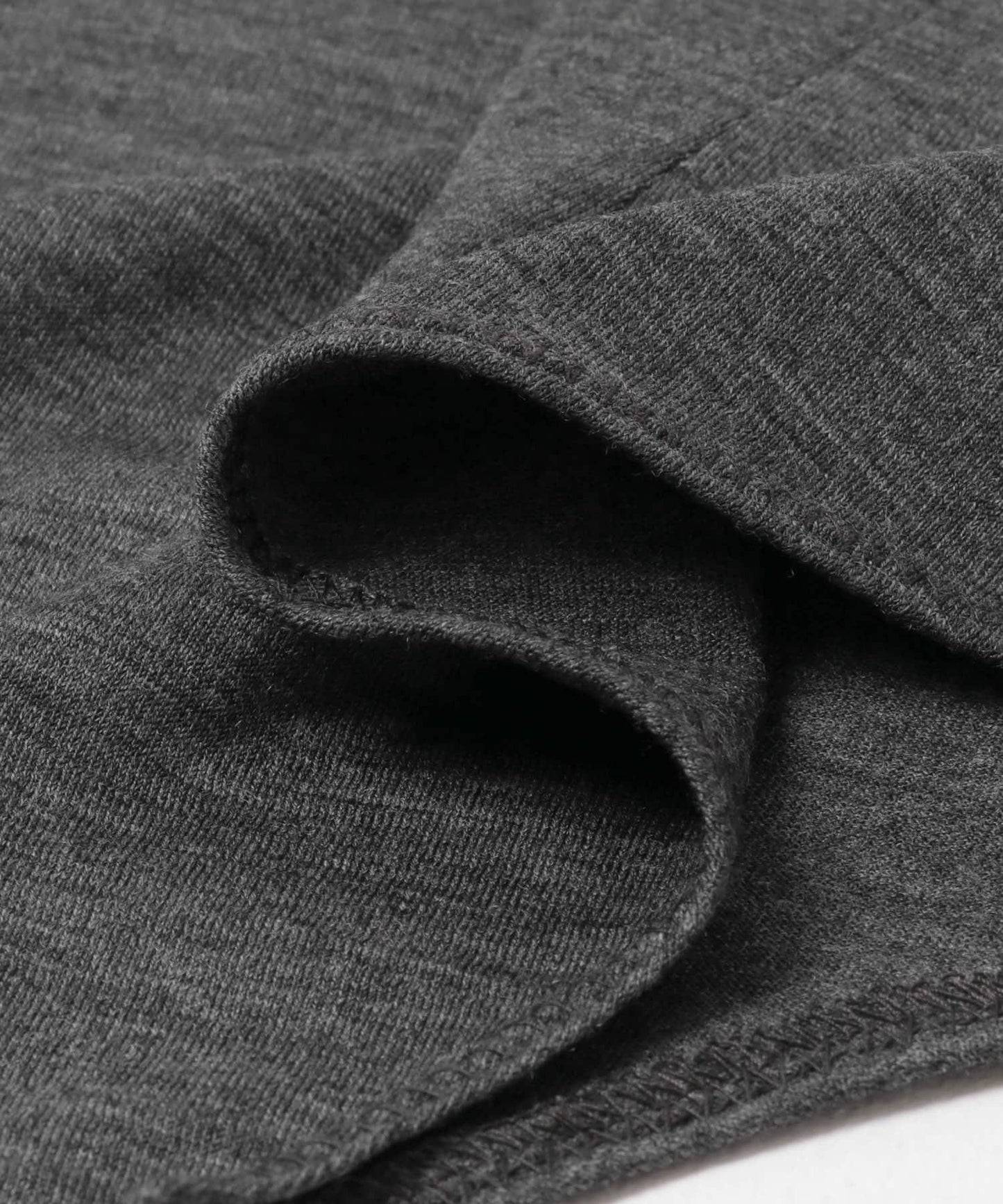 new basic WASHABLE WOOL CONTOUR TOP 上衣