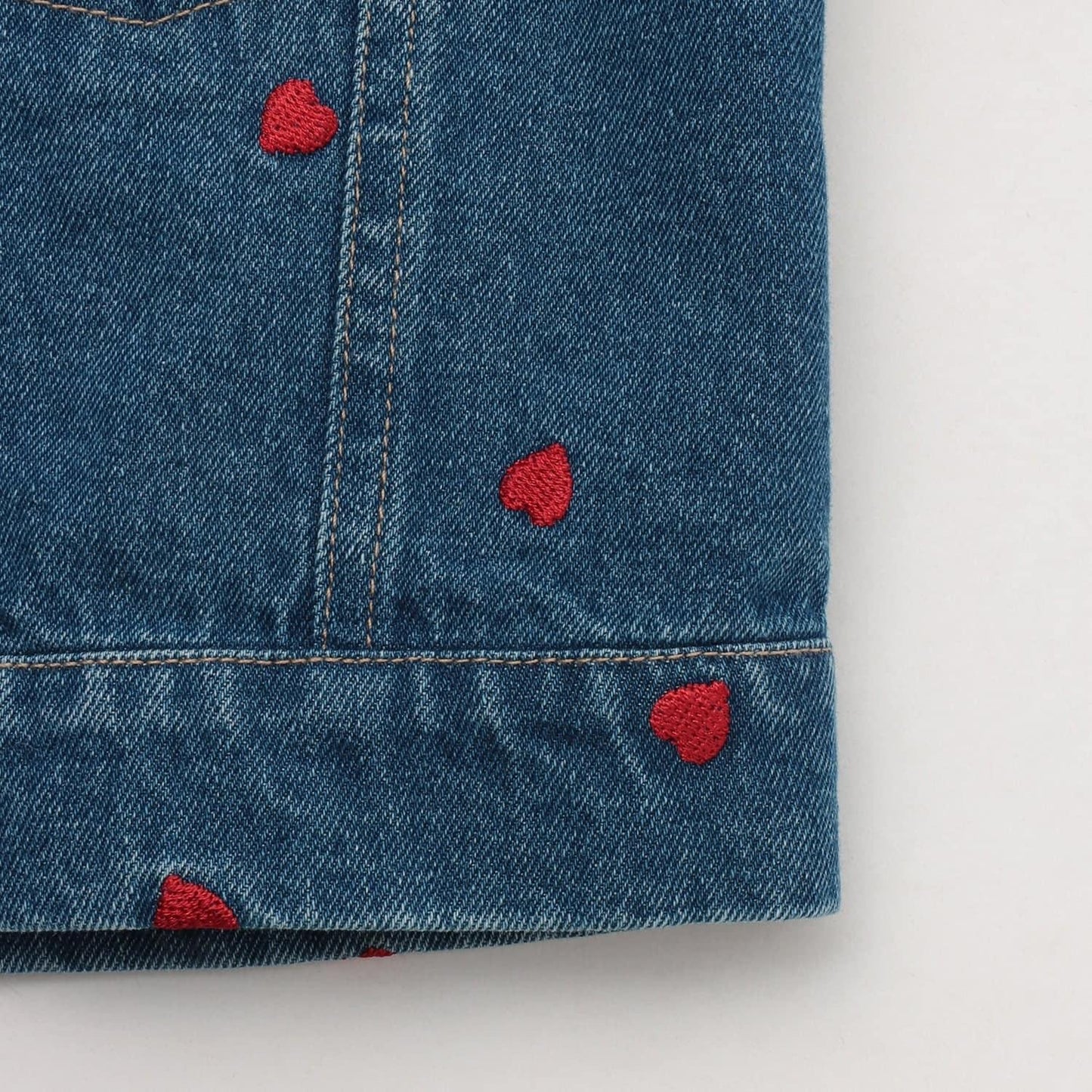 ともデニ 多樣刺繡滿版圖案牛仔夾克