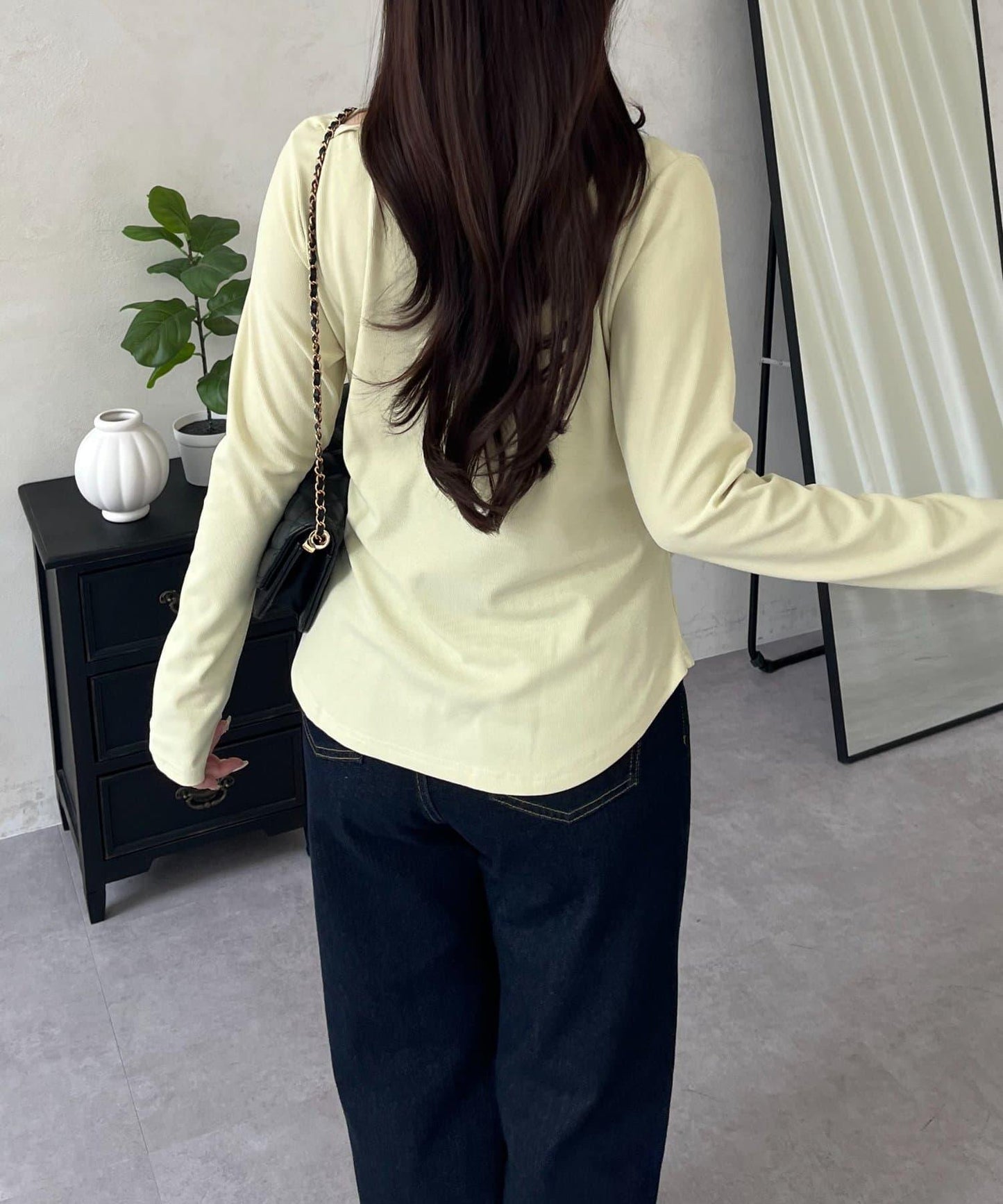 疊搭垂領設計上衣