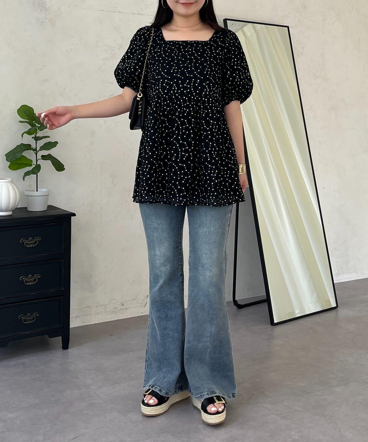 蓬鬆薄紗 荷葉邊設計 蕾絲 女式襯衫