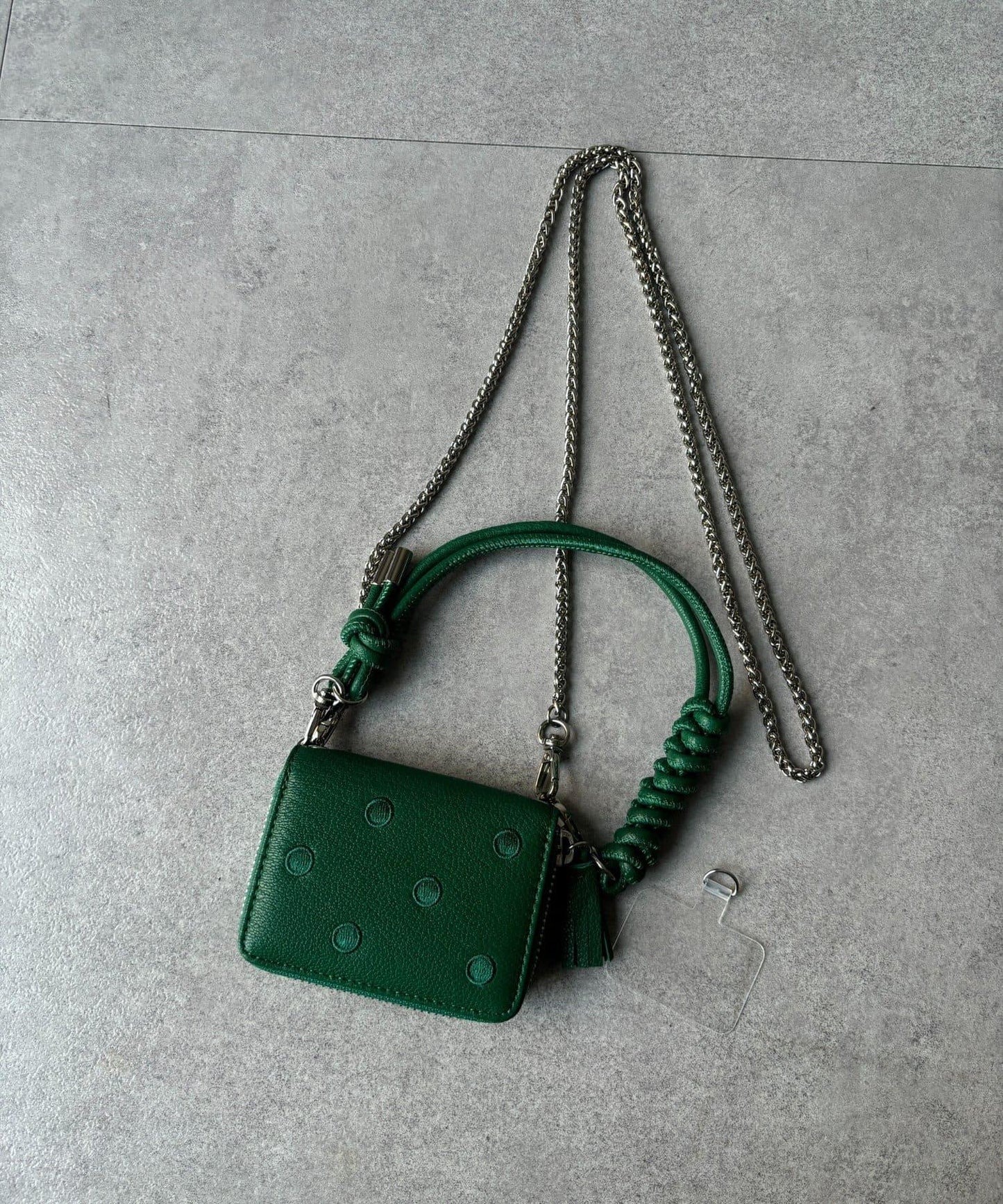 W 圓點刺繡風琴款掛飾設計錢包斜挎包