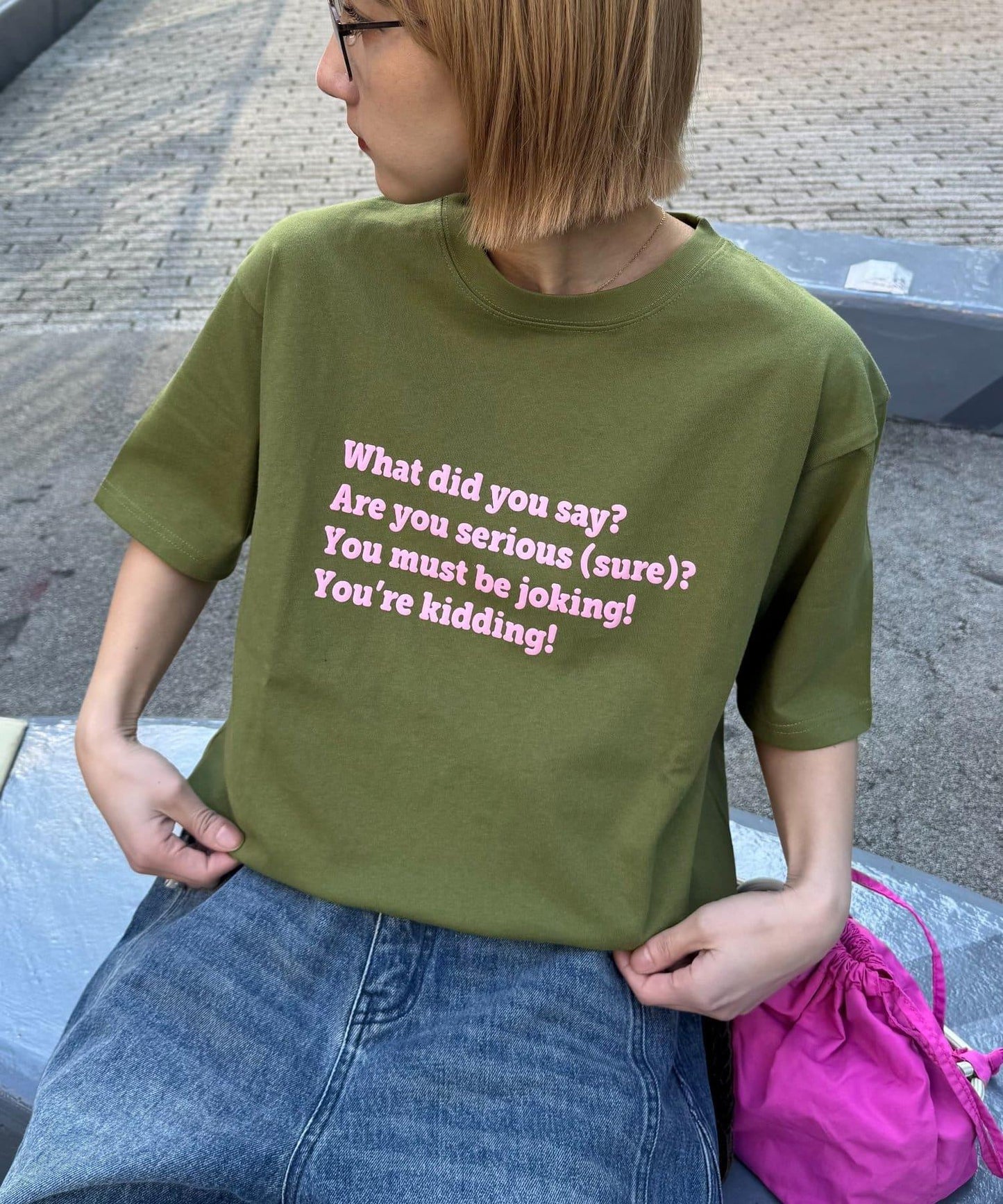 中性款 大碼可選 立體文字logo TEE