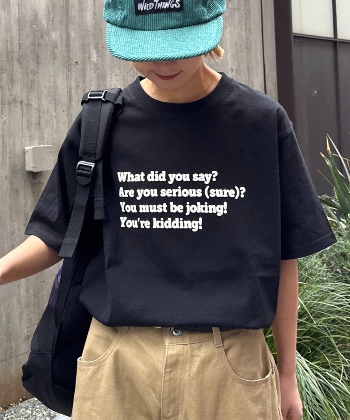 中性款 大碼可選 立體文字logo TEE