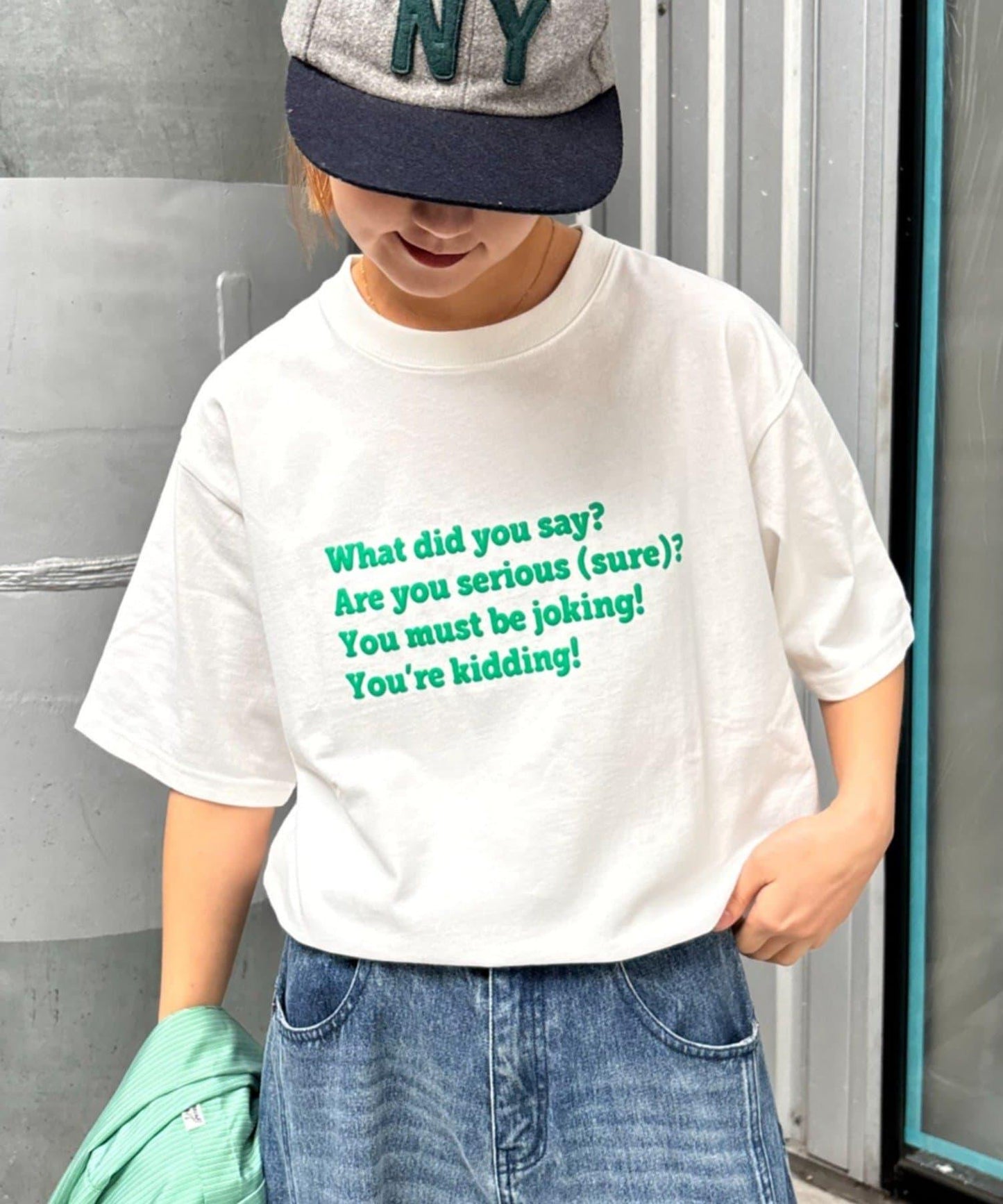 中性款 大碼可選 立體文字logo TEE