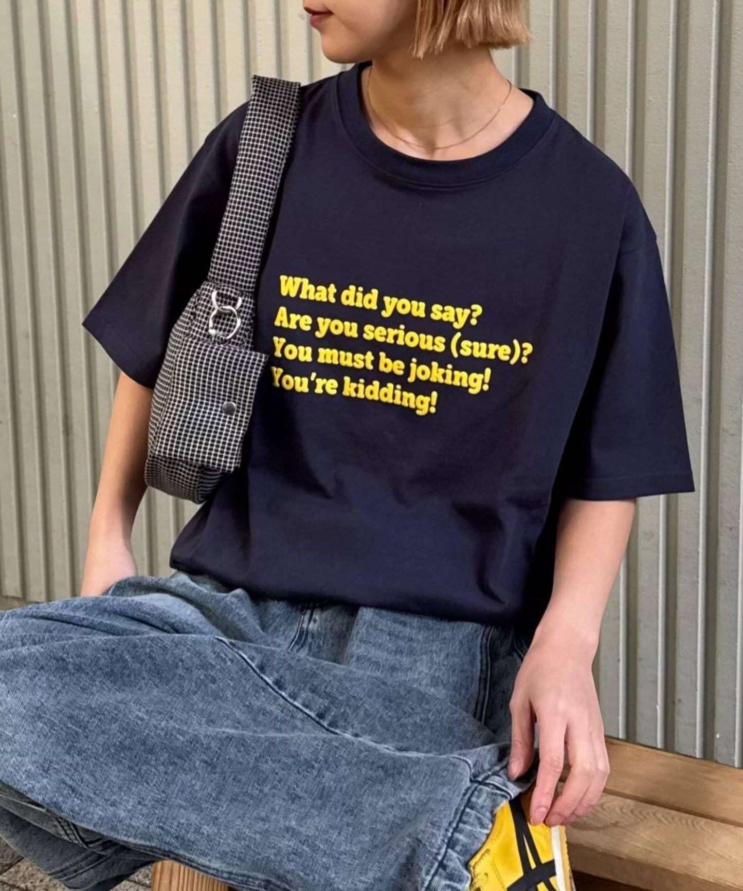中性款 大碼可選 立體文字logo TEE