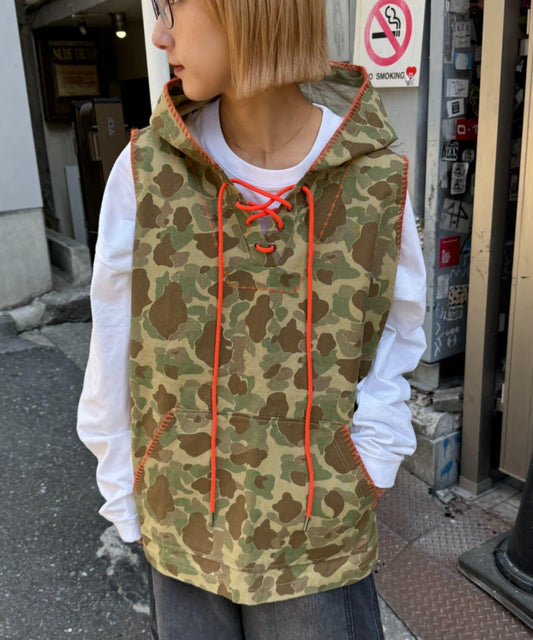 SOUNDS GOOOOD 迷彩圖案 手工縫線 連帽馬甲