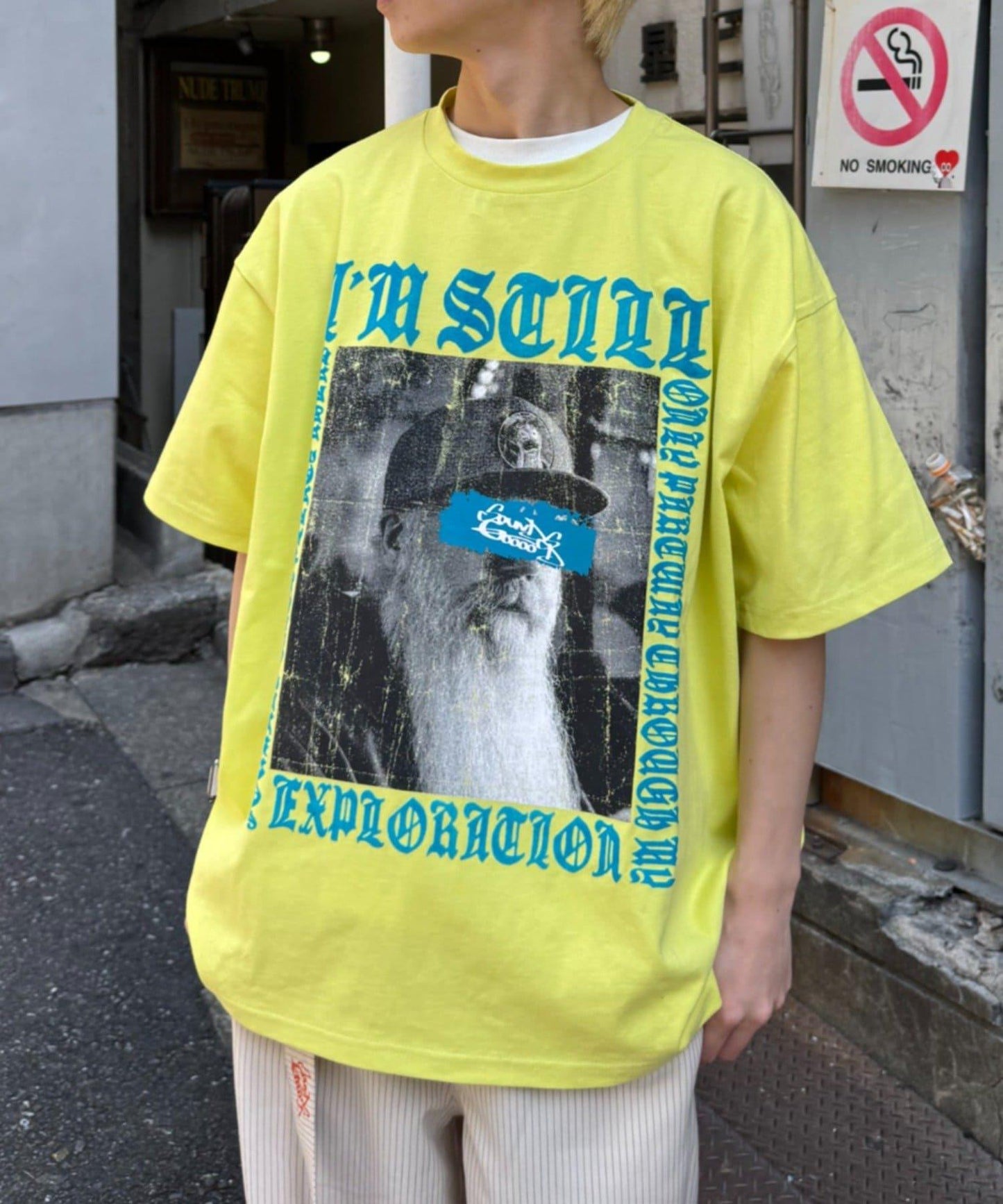 SOUNDS GOOOOD 英文照片文字印花短袖T恤