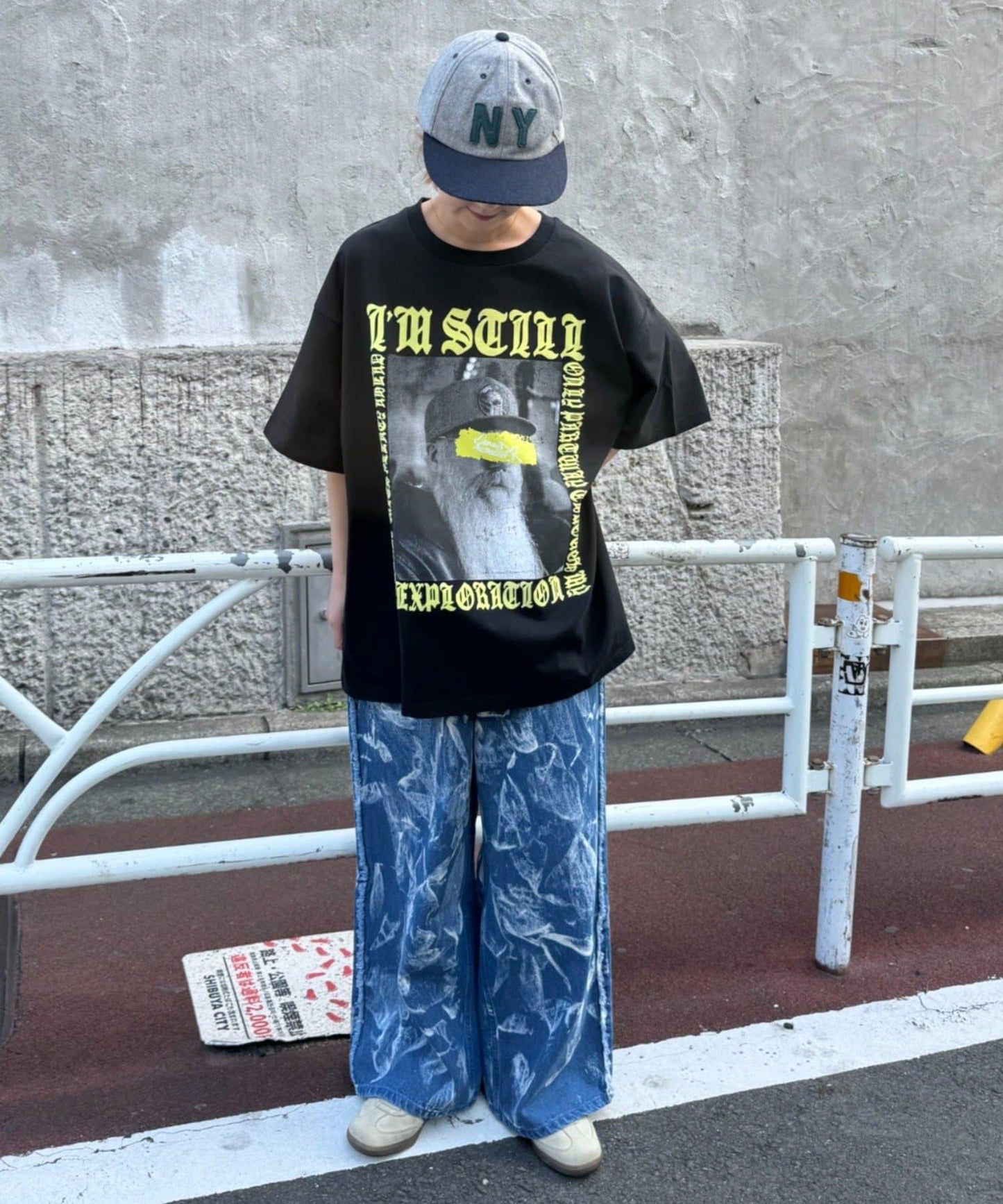 SOUNDS GOOOOD 英文照片文字印花短袖T恤