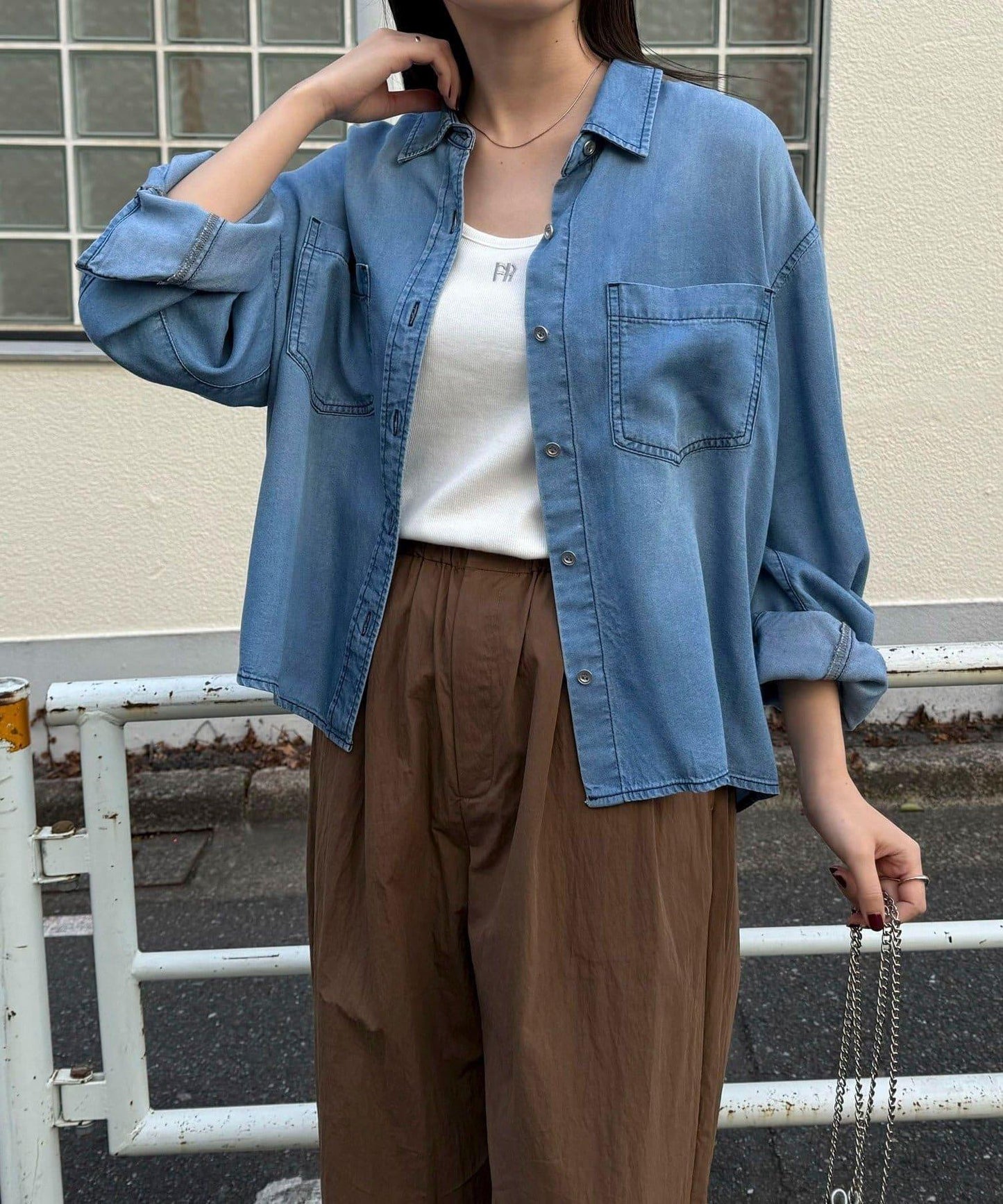 柔滑牛仔短款襯衫