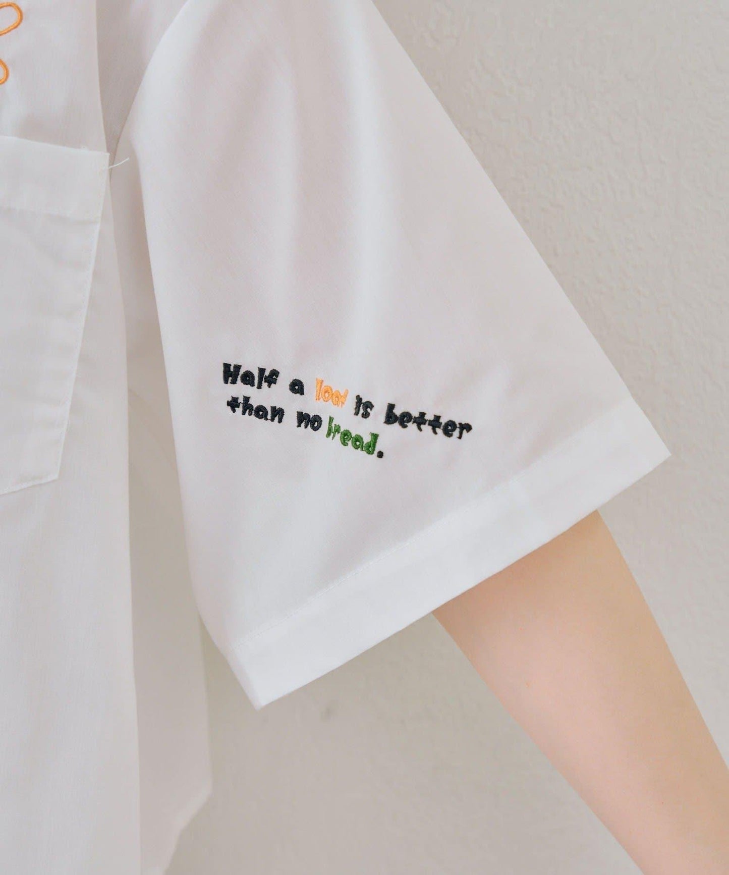 刺繡設計 短款 女式襯衫（OUTLET限定）