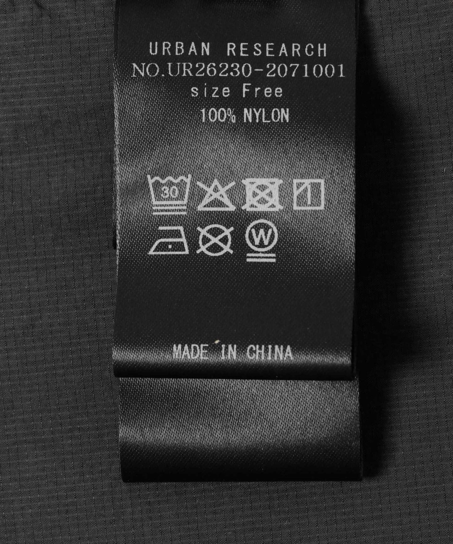 防潑水尼龍抽褶夾克外套