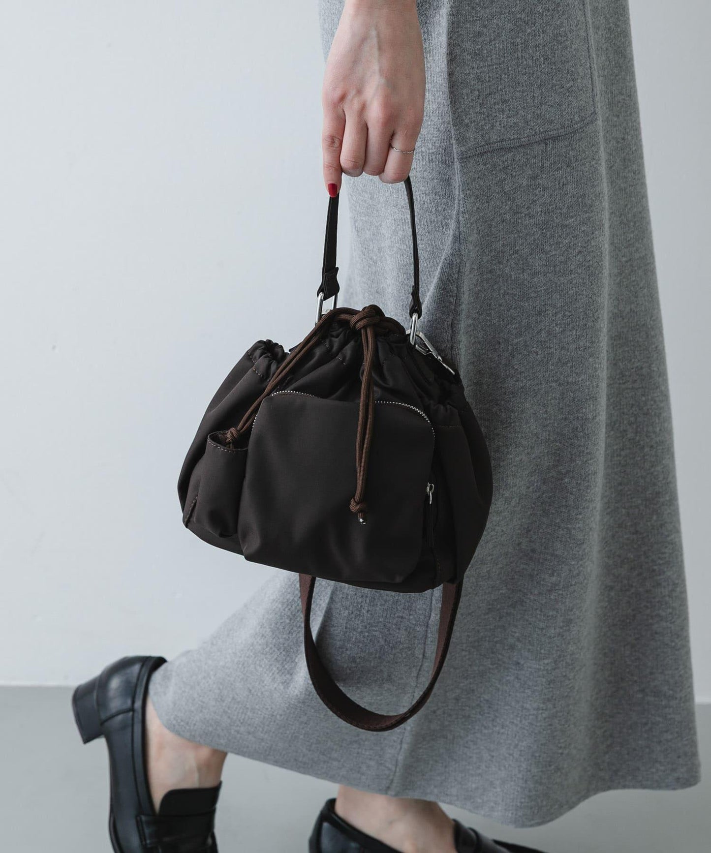 防潑水 口袋設計 尼龍包