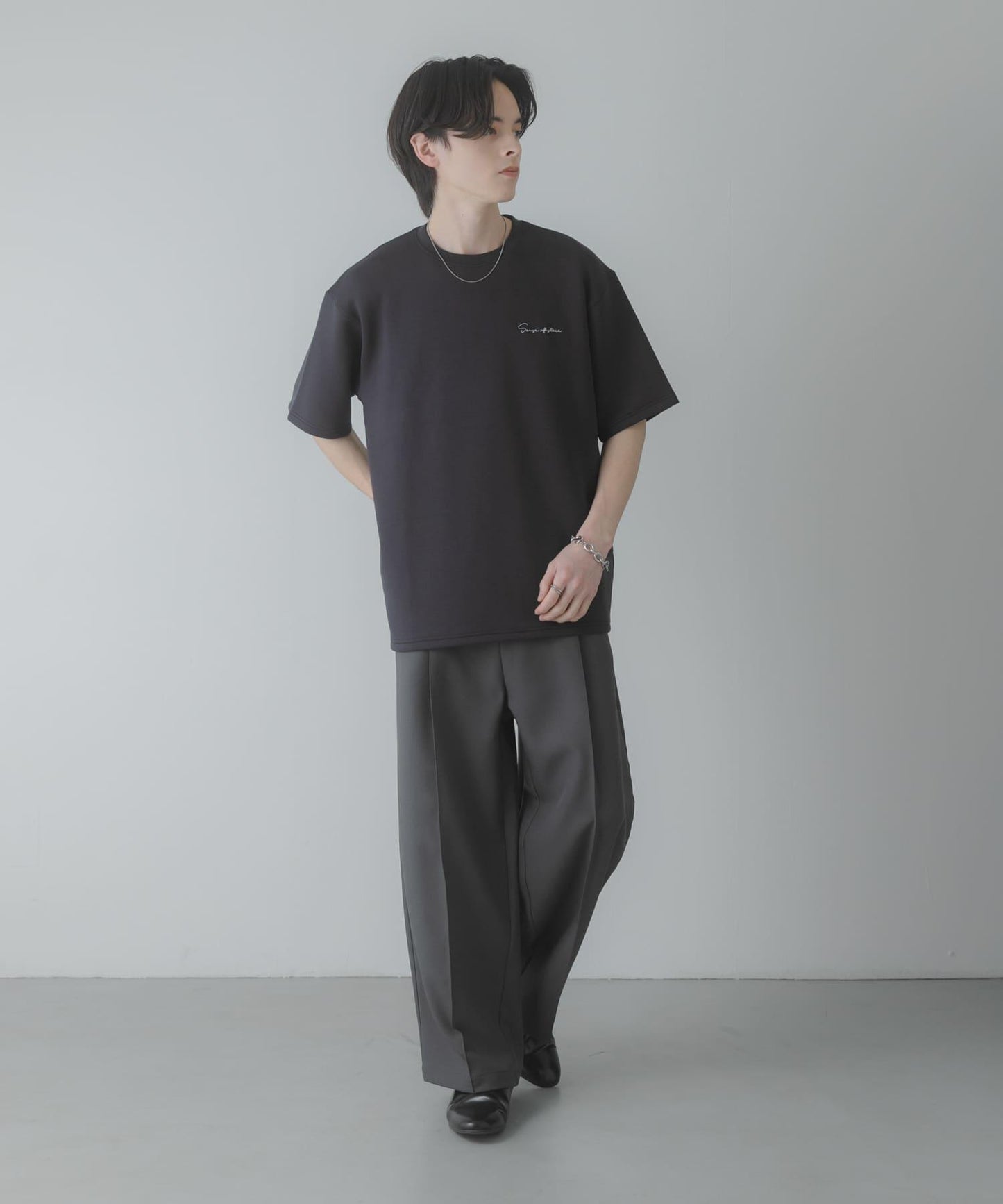 接觸涼感速幹 刺繡空氣層羅馬布 短袖T恤（部分色）