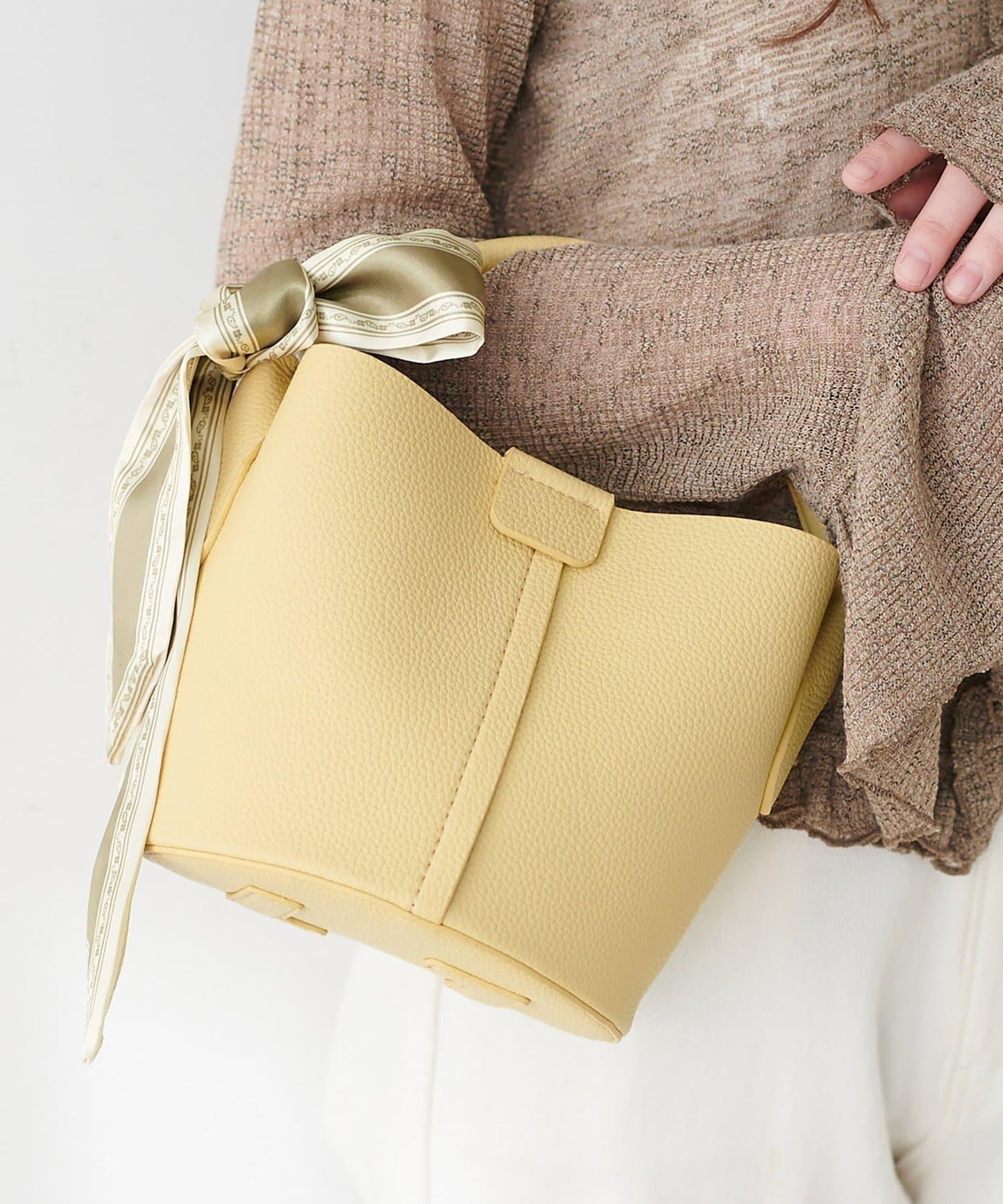 附絲巾裝飾 內含收納袋 包袋