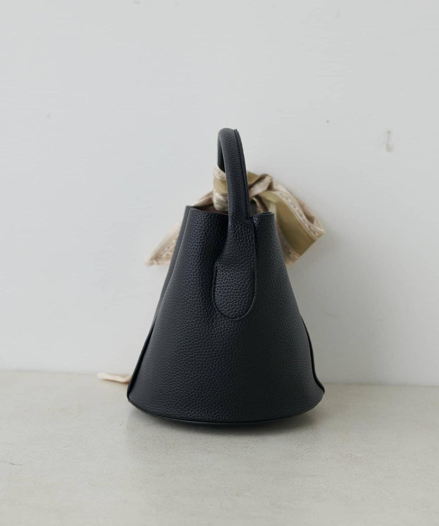 附絲巾裝飾 內含收納袋 包袋