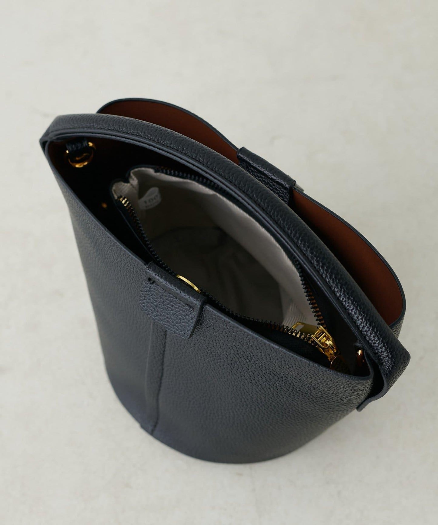 附絲巾裝飾 內含收納袋 包袋