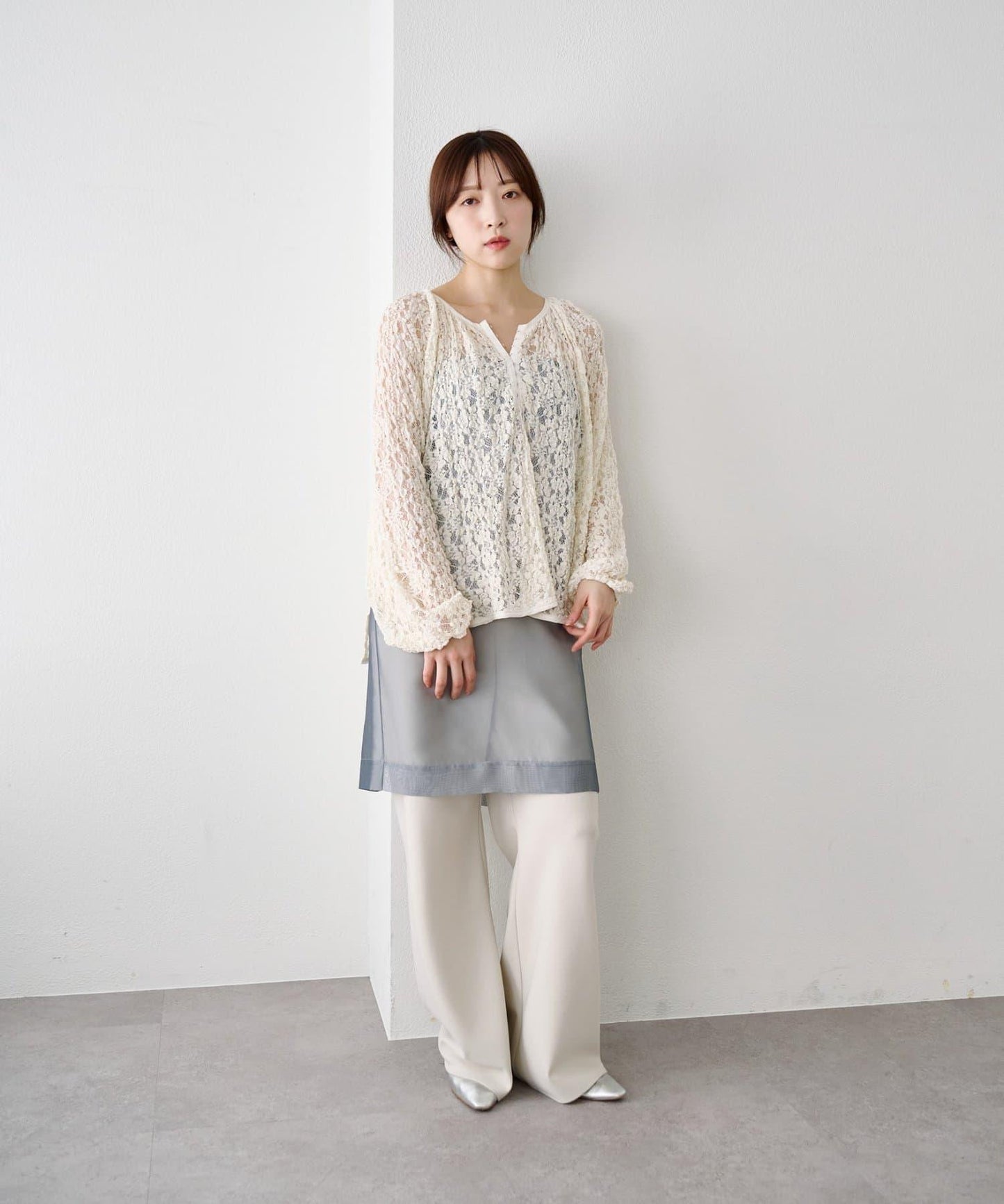 側開叉 蕾絲 襯衫