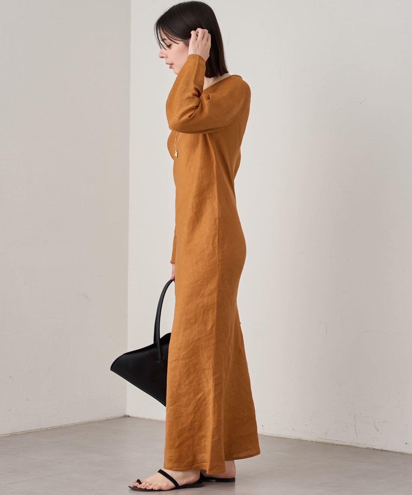 Loungedress 20th 亞麻斜裁連衣裙