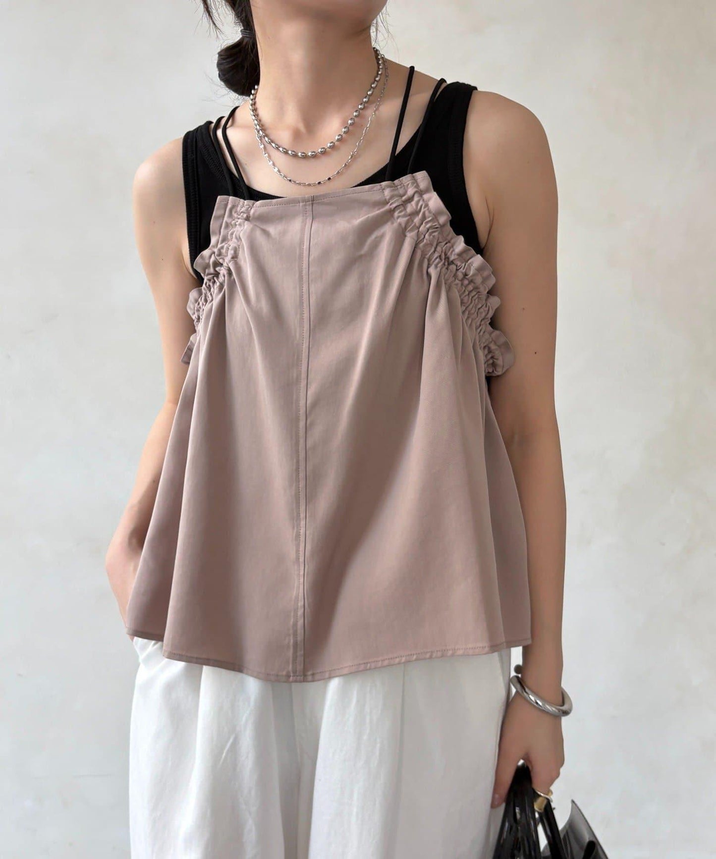 天絲斜紋荷葉邊吊帶上衣