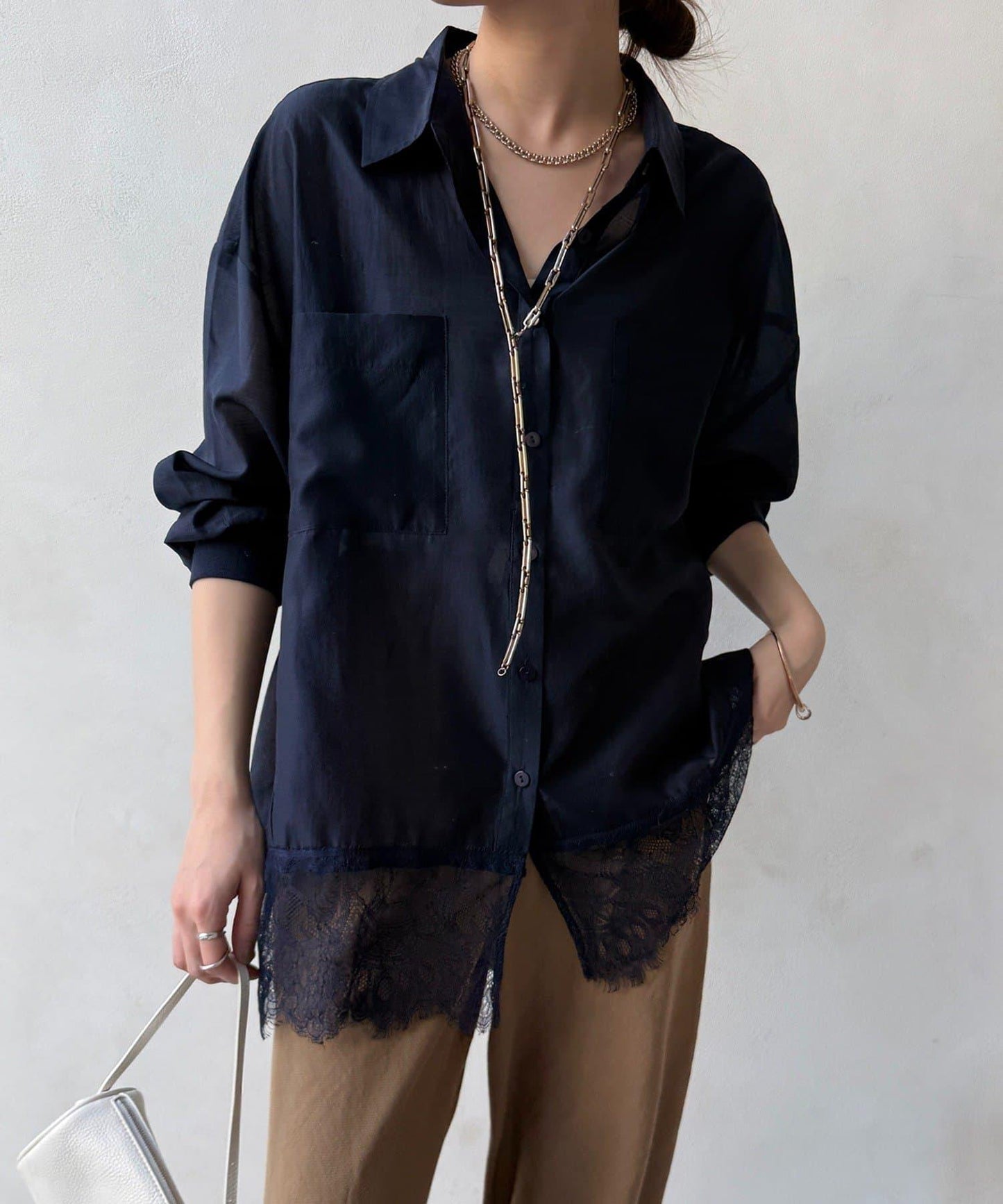 下襬蕾絲拼接 透紗襯衫