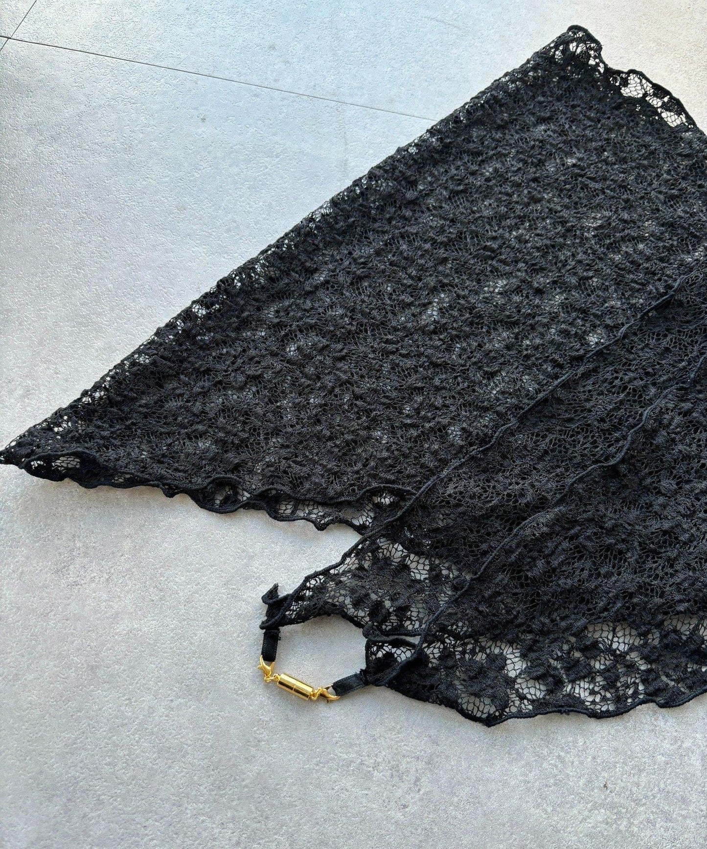 蕾絲磁扣設計圍巾